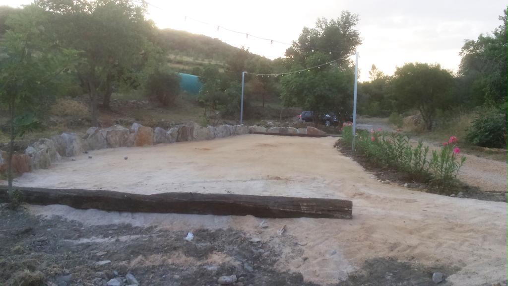 Les Jardins Du Mas Evesque Acomodação com café da manhã Rousson  Exterior foto