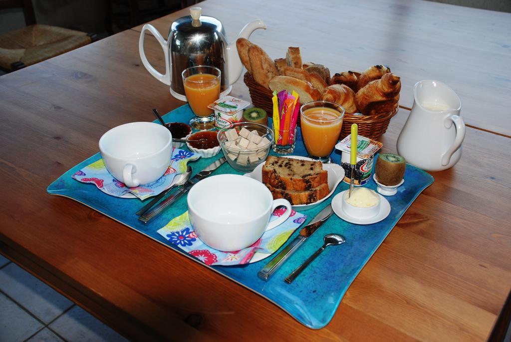 Les Jardins Du Mas Evesque Acomodação com café da manhã Rousson  Quarto foto
